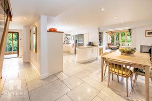 Photo 13- click for photo gallery